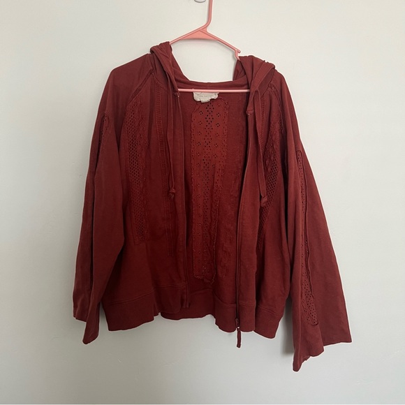 Evy’s Tree - The Cynthia - Picture 1 of 4